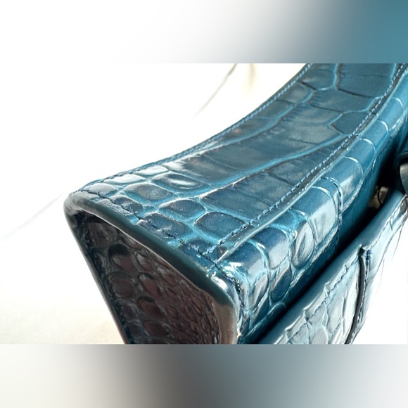 Balenciaga Hourglass Wallet on Chain - Picture 9 of 16